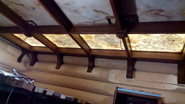 Световой кессонный потолок с наклоном и прямой
